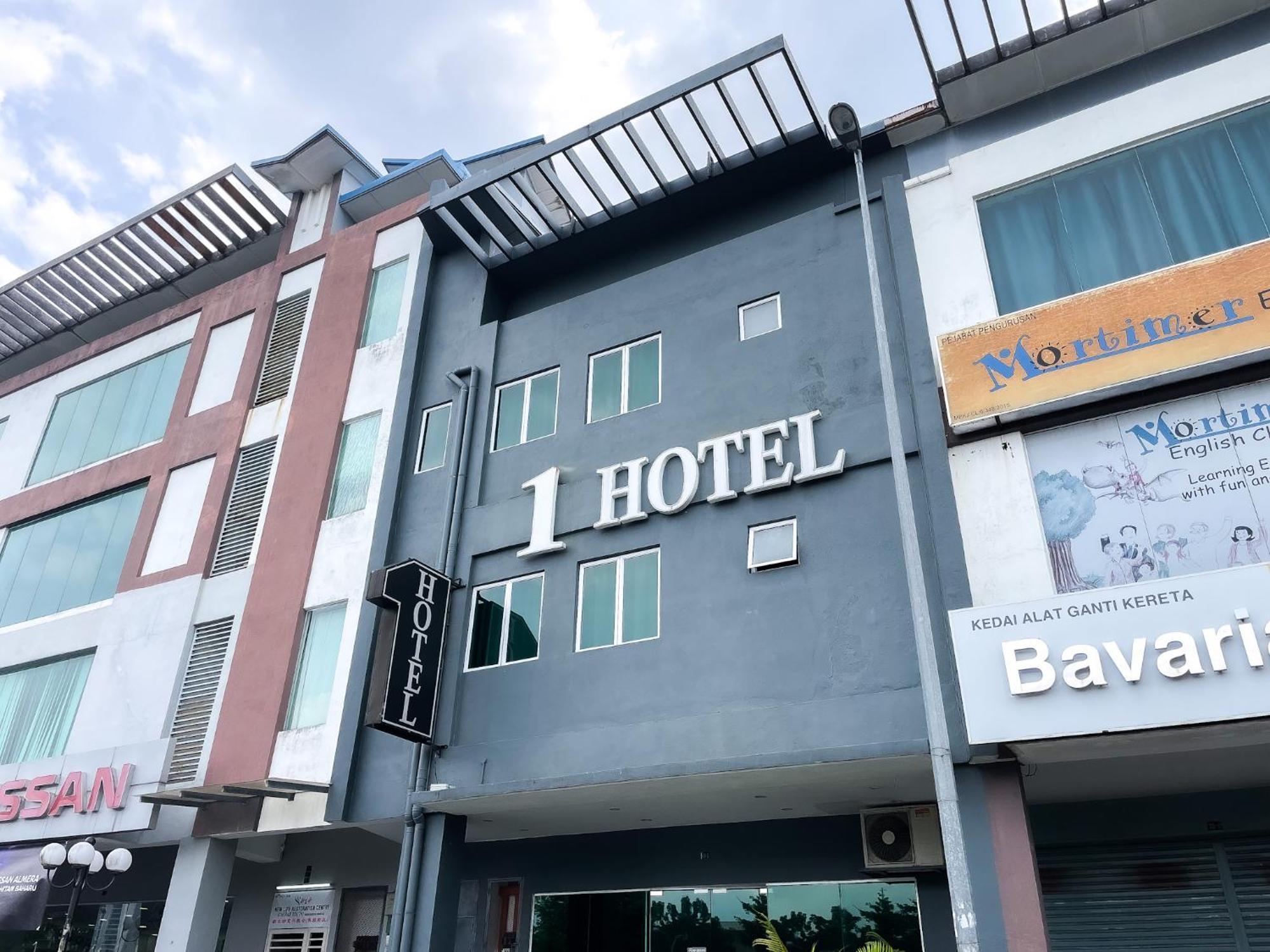 1 Hotel Mahkota Cheras Exterior photo