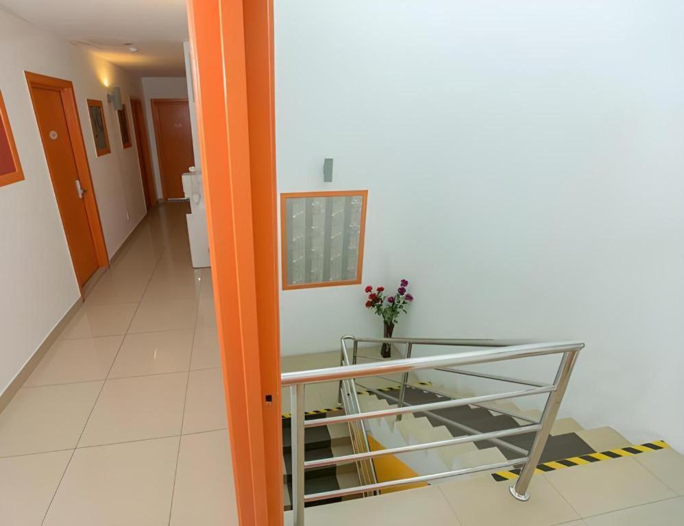 1 Hotel Mahkota Cheras Exterior photo