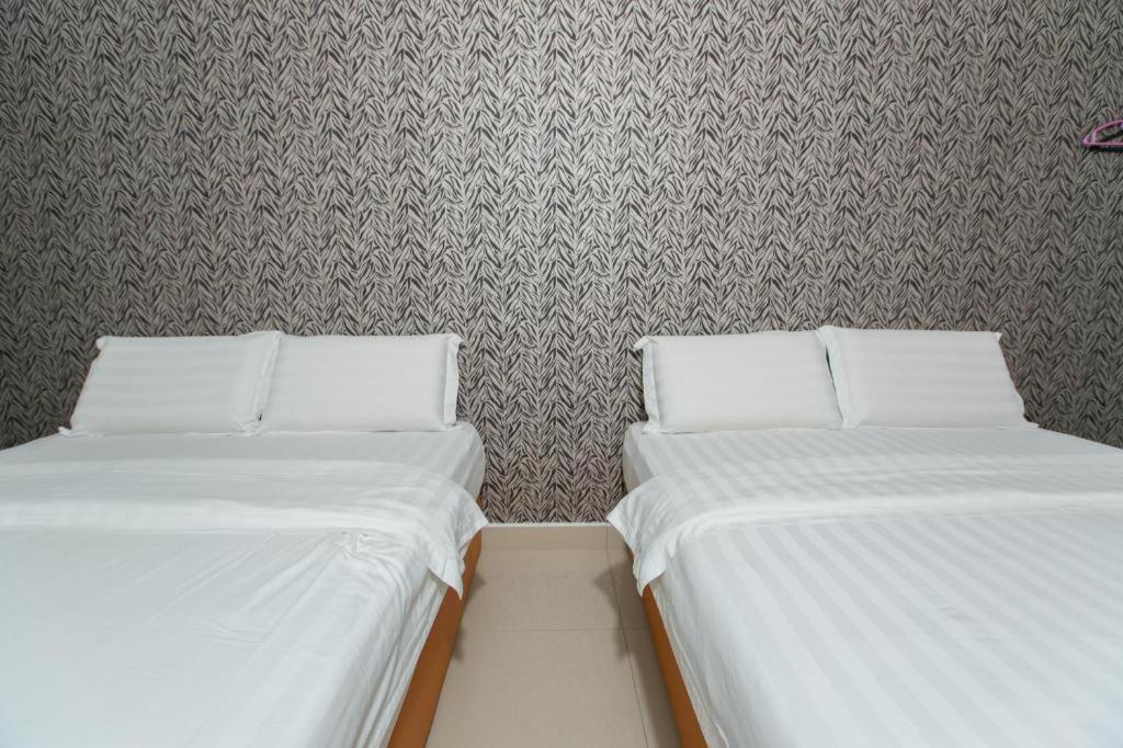 1 Hotel Mahkota Cheras Exterior photo
