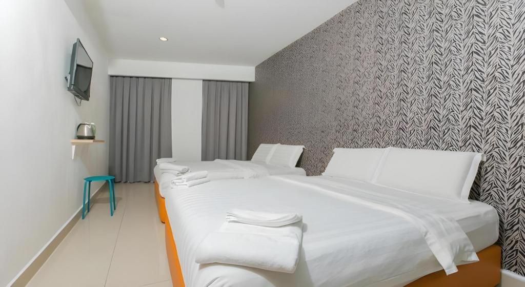 1 Hotel Mahkota Cheras Exterior photo