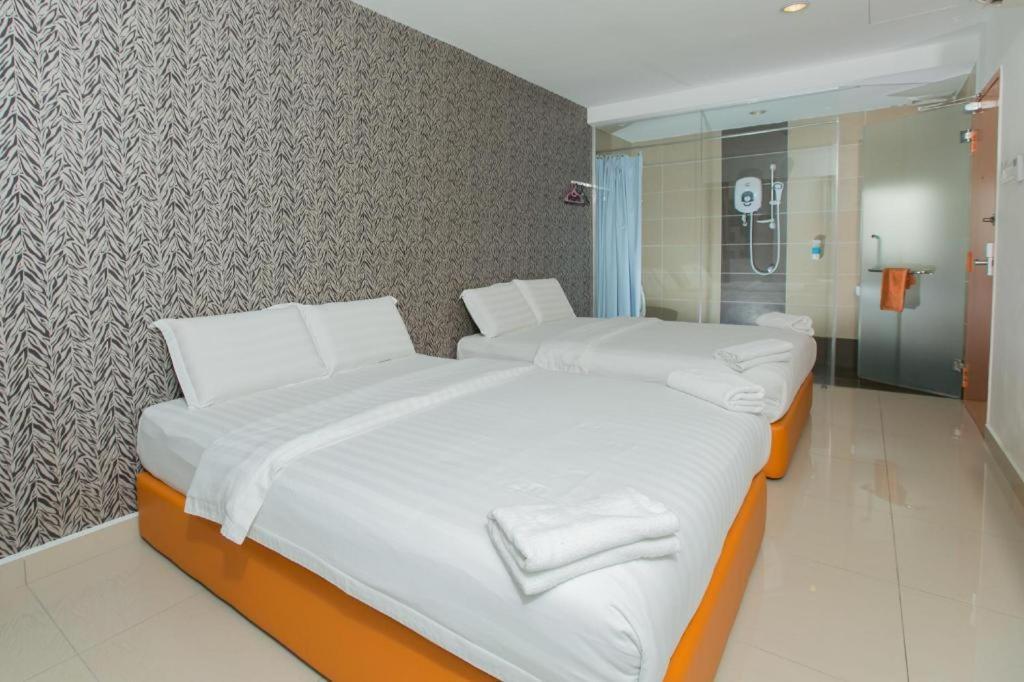 1 Hotel Mahkota Cheras Exterior photo